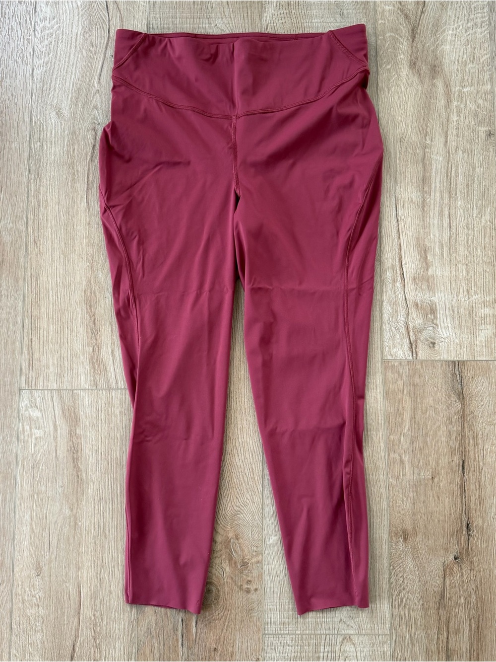 lululemon Base Pace High-Rise Running Tight 25” – Mulled Wine – Size 14